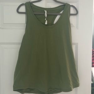 Lululemon size 12 green tank